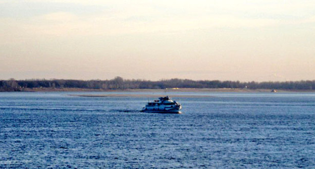 Катер. Волгоград. Фото Вячеслава Ященко для "Кавказского узла"