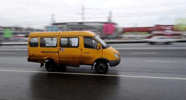 Маршрутное такси. Кадр из видео пользователя Новости Ростовской области https://www.youtube.com/watch?v=o354Fyreav8
