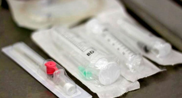 Медицинский шприц. Фото: Валентина Мищенко / Югополис