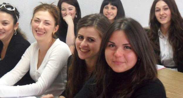 Студенты Кабардино-Балкарского института бизнеса. Фото: официальный сайт Кабардино-Балкарского института бизнеса http://www.kbib.net/