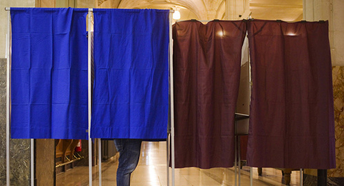 Избирательные кабинки на выборах главы Гардабанского района . Фото: Sputnik/ Кристина Афанасьева, http://sputnik-georgia.ru/analytics/20160128/229923335.html