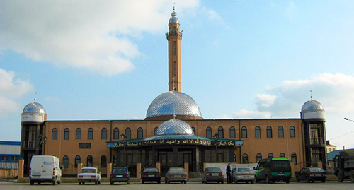 Мечеть в селе Бачи-Юрт. Фото: http://chechenia.8bb.ru/viewtopic.php?id=585
