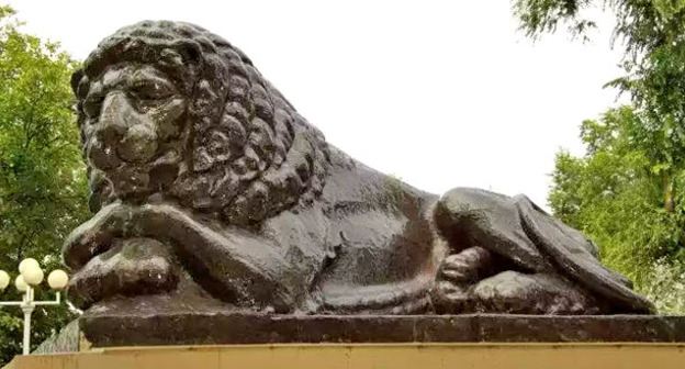 Скульптурный комплекс "Львы". Ростов-на-Дону. Фото: Shiler http://wikimapia.org/