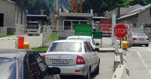 КПП Ларс. Фото Магомеда Магомедова для "Кавказского узла"