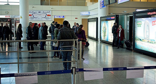 В аэропорту Тбилиси. Фото: © Sputnik/ Натия Цирекидзе, http://sputnik-georgia.ru/society/20160217/230230971.html В аэропорту Тбилиси. Фото: © Sputnik/ Натия Цирекидзе, http://sputnik-georgia.ru/society/20160217/230230971.html