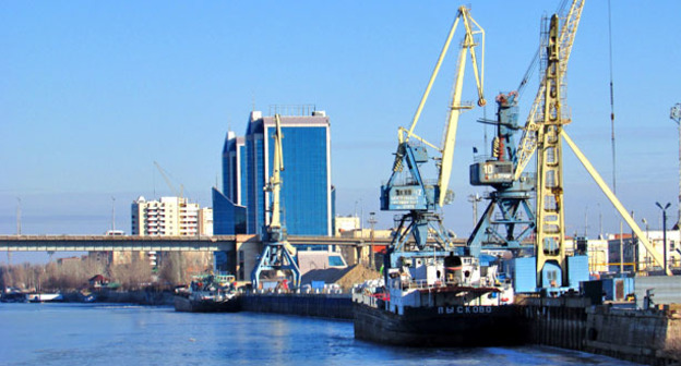 Астраханский порт. Фото Вячеслава Ященко для "Кавказского узла"