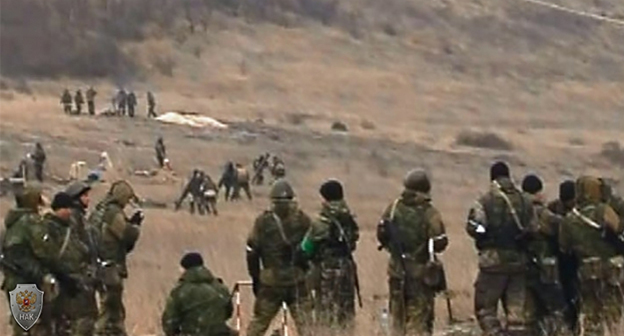 Силовики во время проведения КТО. Фото: http://nac.gov.ru/kontrterroristicheskie-operacii/v-dagestane-v-hode-kto-neytralizovany-dva-0.html