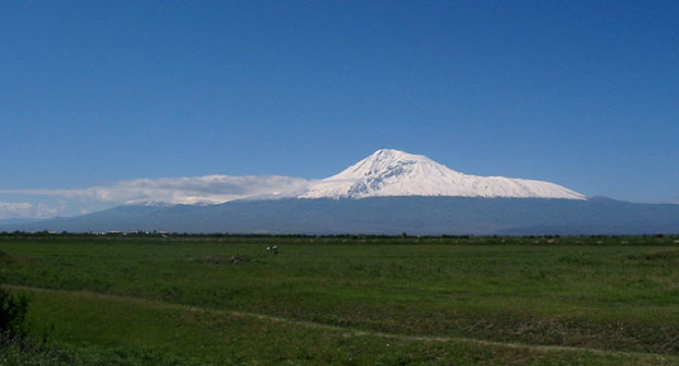 Гора Арарат, Армения. Фото: Bouarf https://ru.wikipedia.org