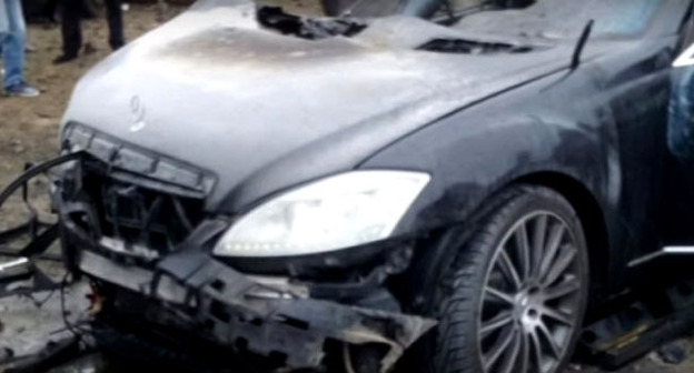 Взорванный автомобиль в Назрани. 11 марта 2016 г. Кадр из видео "Кавказского узла"