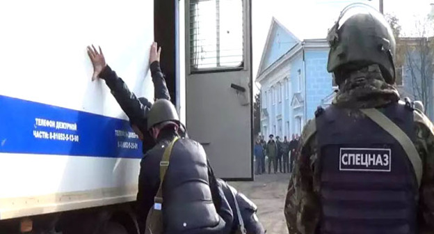 Сотрудники силовых структур. Фото http://nac.gov.ru/