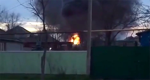 Пожар на АЗС, расположенной на улице Туманяна вблизи железнодорожной станции в Кизляре. 18 марта 2016 г. Кадр пользователя GameRыч https://www.youtube.com/watch?v=S1wdBmr_gBI Пожар на АЗС, расположенной на улице Туманяна вблизи железнодорожной станции в Кизляре. 18 марта 2016 г. Кадр пользователя GameRыч https://www.youtube.com/watch?v=S1wdBmr_gBI