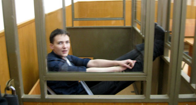 Надежда Савченко в Донецком городском суде во время перерыва, 22 марта 2016 года. Фото Константина Волгина для "Кавказского узла" 