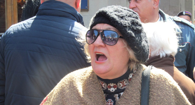 Жительница ереванского района Конд во время акции протеста. Ереван, 31 марта 2016 г. Фото Тиграна Петросяна для "Кавказского узла"