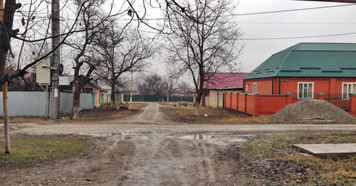 Частный сектор в Октябрьском районе Грозного. Фото Ахмеда Альдебирова для "Кавказского узла"