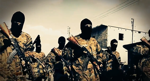 Боевики признанной террористической организацией "ИГИЛ". Фото:  http://sputnik-georgia.ru/politics/20160411/231060736/SMI-v-Sirii-pogib-eshhe-odin-terrorist-iz-Gruzii.html