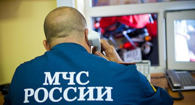 Сотрудник МЧС. Фото: Федор Обмайкин / Югополис