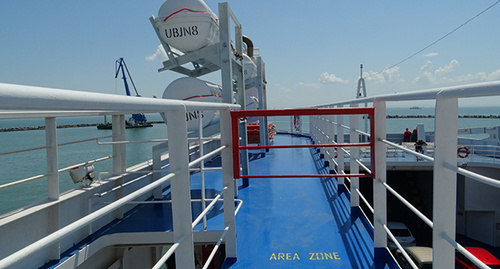 Проход на борт парома закрыт. Керченская переправа. Фото Нины Тумановой для "Кавказского узла"