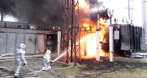 Пожар на волгоградской подстанции. Фото: http://bloknot-volgograd.ru/news/na-transformatornoy-podstantsii-volgograda-progrem-738775 Пожар на волгоградской подстанции. Фото: http://bloknot-volgograd.ru/news/na-transformatornoy-podstantsii-volgograda-progrem-738775