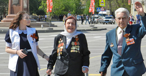 Ветераны Великой Отечественной Войны во время Парада Победы. Волгоград, 9 мая 2016 г. Фото Татьяны Филимоновой для "Кавказского узла" Ветераны Великой Отечественной Войны во время Парада Победы. Волгоград, 9 мая 2016 г. Фото Татьяны Филимоновой для "Кавказского узла"