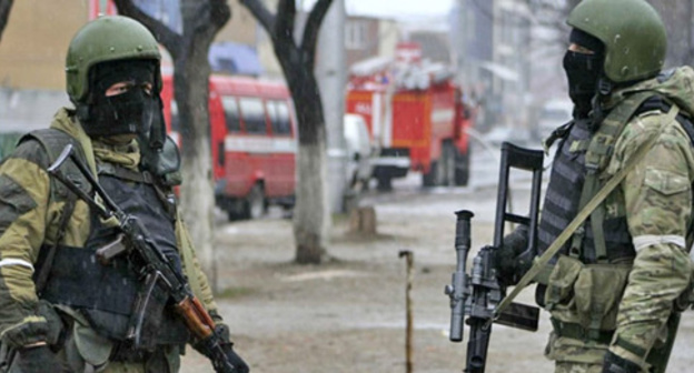 Сотрудники силовых структур. Фото http://www.riadagestan.ru/