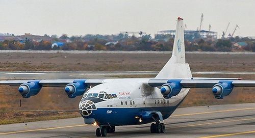 Грузовой самолет АН-12 компании Silk Way
 Фото: http://ru.sputnik.az/incidents/20160518/405231127.html