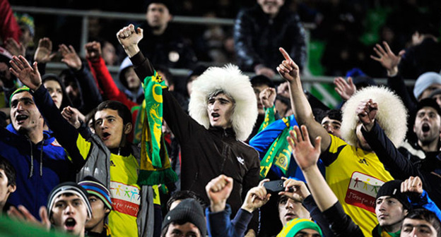 Болельщики футбольного клуба "Анжи". Фото fc-anji.ru