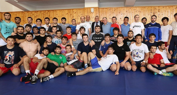 Сборная Дагестана по вольной борьбе. Фото http://www.riadagestan.ru/