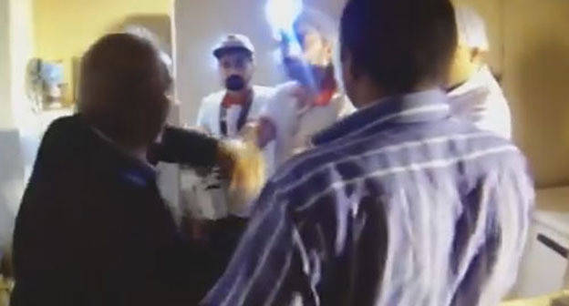 Владельцы кафе в Шамахе избили съемочную группу азербайджанского телеканала ATV. Фото: http://www.vesti.az/news/295041#ad-image-0