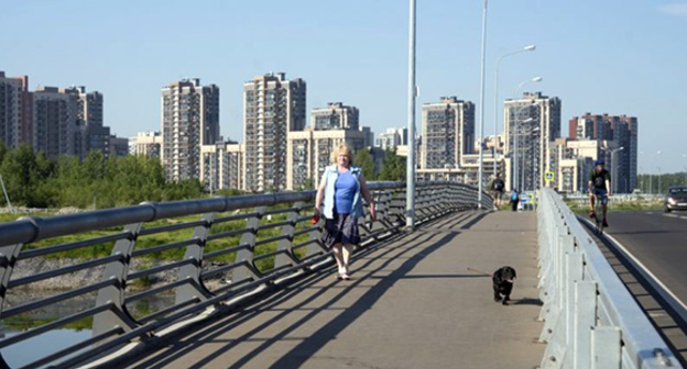 Мост через Дудергофский канал  имени Ахмата Кадырова. Фото: http://www.metronews.ru/novosti/smi-poltavchenko-prisvoil-mostu-cherez-dudergofskij-kanal-imja-ahmata-kadyrova/Tpopfo---DSNlWAO0o8NFQ/