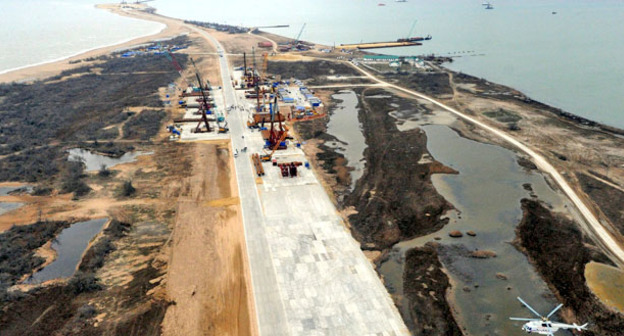 Строительство Керченского моста. Фото https://ru.wikipedia.org