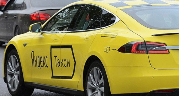 Автомобиль Yandex Taxi. Ереван. Фото http://newsarmenia.am/news/analytics/yandex-taxi-vs-gg-taksi-vyzyvali/
