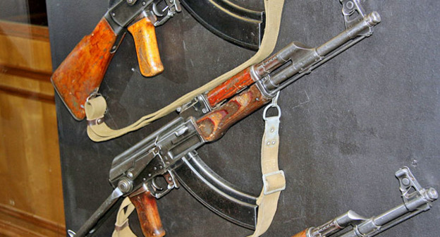 Автомат Калашникова. Фото: Vitaly V. Kuzmin https://ru.wikipedia.org/