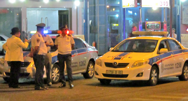 Сотрудники полиции. Ереван, 17 июля 2016 г. Фото Тиграна Петросяна для "Кавказского узла"