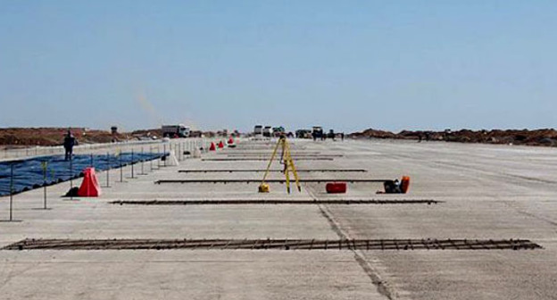 Взлетно-посадочная полоса в Моздоке. Фото http://okp.mil.ru/