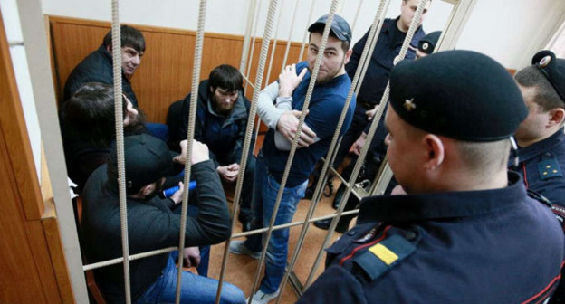 Обвиняемые по делу убийства Бориса Немцова в зале суда. Фото: Anton Denisov (Sputnik)