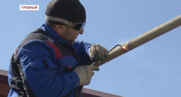 Сварщик. Фото: grozny.tv