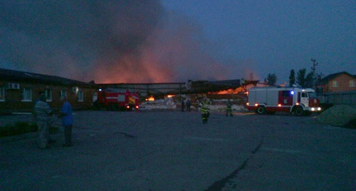 Ликвидация пожара складского помещения на 1500 квадратных метрах ликвидировано в Мясниковском районе Ростовской области. http://61.mchs.gov.ru/operationalpage/operational/item/3967995/