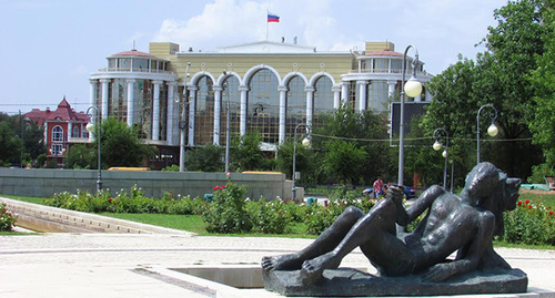 Вид на Суд Астраханской области с площади Ленина. Фото Вячеслава Ященко для "Кавказского узла"
