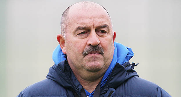 Станислава Черчесов. Фото: http://m.spartakfanat.ru/sport/news/article/sport/football/206506/