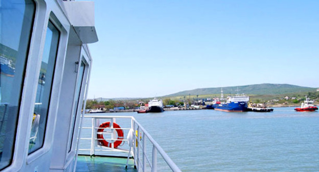 Паром отправляется из порта Кавказ. Фото Ильяса Богатырева для "Кавказского узла"