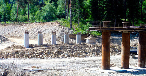 Строительство моста через реку Архыз. КЧР. Фото http://www.riakchr.ru/