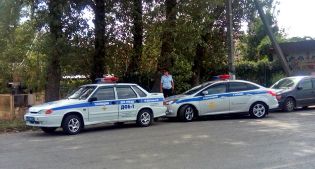 Полиция на месте блокирования колонны кубанских фермеров и дальнобойщиков, 23 августа 2016 года. Фото Константина Волгина для "Кавказского узла"

