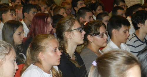 Зрители во время спектакля. Волгоград, 2 сентября 2016 г. Фото Татьяны Филимоновой для "Кавказского узла" Зрители во время спектакля. Волгоград, 2 сентября 2016 г. Фото Татьяны Филимоновой для "Кавказского узла"