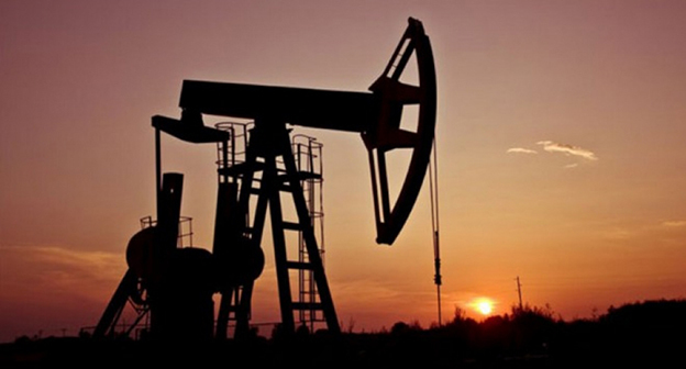 Нефтяная вышка. Фото: http://minval.az/news/123525599