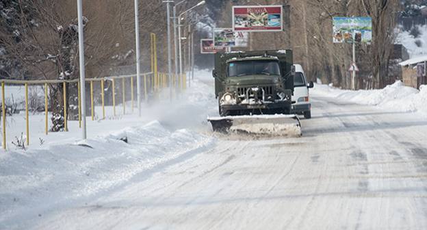 Заснеженная дорога в Армении. Фото: © Sputnik/ Асатур Есаянц

Read more: http://ru.armeniasputnik.am/incidents/20161101/5335055/dorogi-gololed-sneg-mashiny-trassy.html