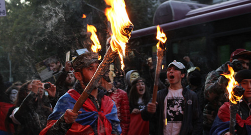 Организаторы акции планировали пройтись по улицам Еревана с зажженными факелами. Фот отиграна Петросяна