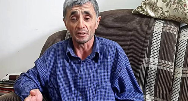 Рамазан Джалалдинов. Скриншот из видеообращения пользователя gazetachernovik https://www.youtube.com/watch?v=lIe7JKRLRXo