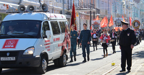Шествие и митинг во Владикавказе cторонников КПРФ. 7 ноября 2016 г. Фото Эммы Марзоевой для "Кавказского узла"