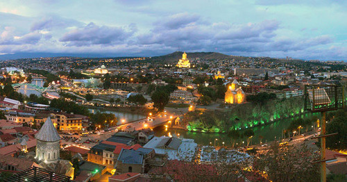 Исторический центр Тбилиси. Фото: Vladimer Shioshvili - Flickr: Tbilisi sunset Исторический центр Тбилиси. Фото: Vladimer Shioshvili - Flickr: Tbilisi sunset