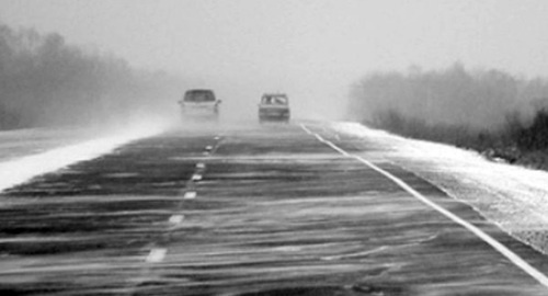 Трасса зимой. Фото http://rostov.ru/town-news/na-trasse-rostov-volgodonsk-iz-za-naledi-ogranicheno-dvizhenie-passazhirskogo-transporta.html Трасса зимой. Фото http://rostov.ru/town-news/na-trasse-rostov-volgodonsk-iz-za-naledi-ogranicheno-dvizhenie-passazhirskogo-transporta.html